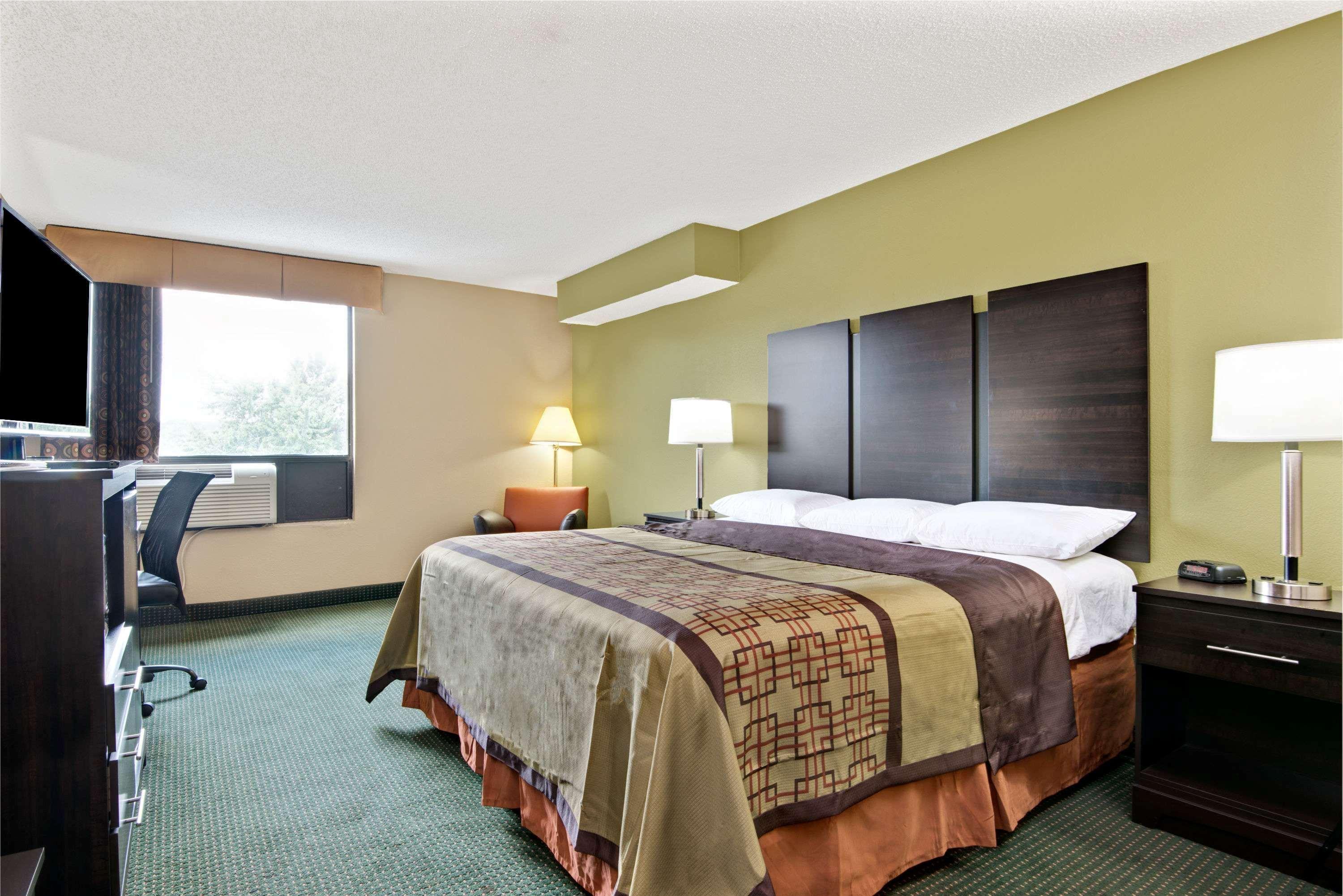 Hotel Super 8 By Wyndham Raleigh North East Exterior foto